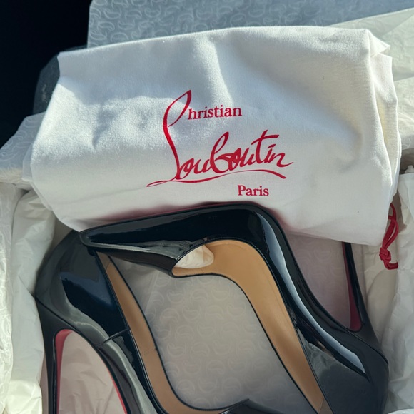 Christian Louboutin Black Patent Pumps So Kate size 38 - Picture 5 of 10
